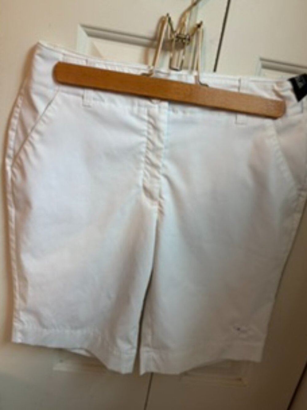 Kate Lord white size 4 shorts
